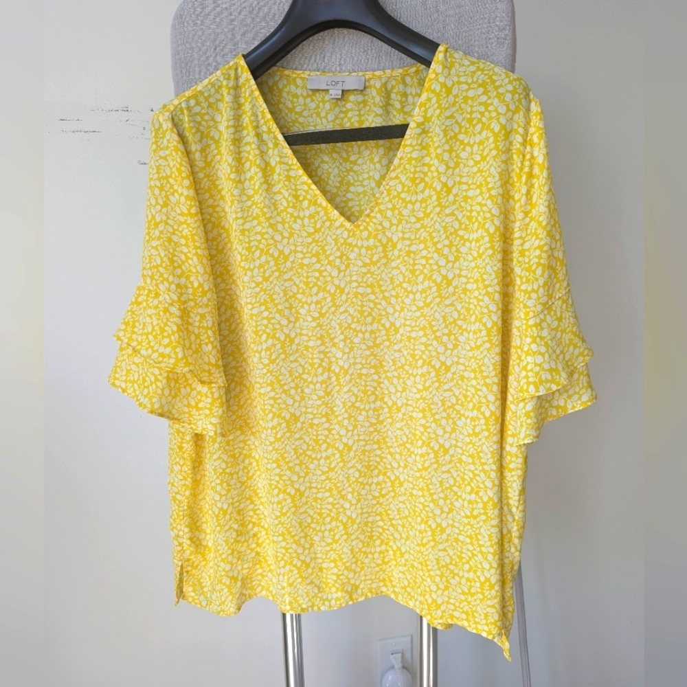Women's Loft Yellow Top - size XL like new